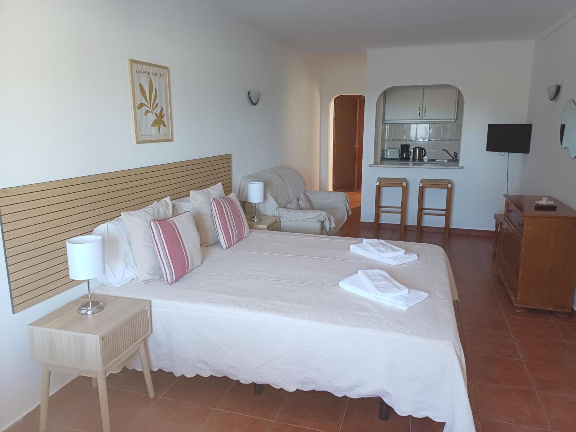 Apartamentos Salema Praia Club Kültér fotó